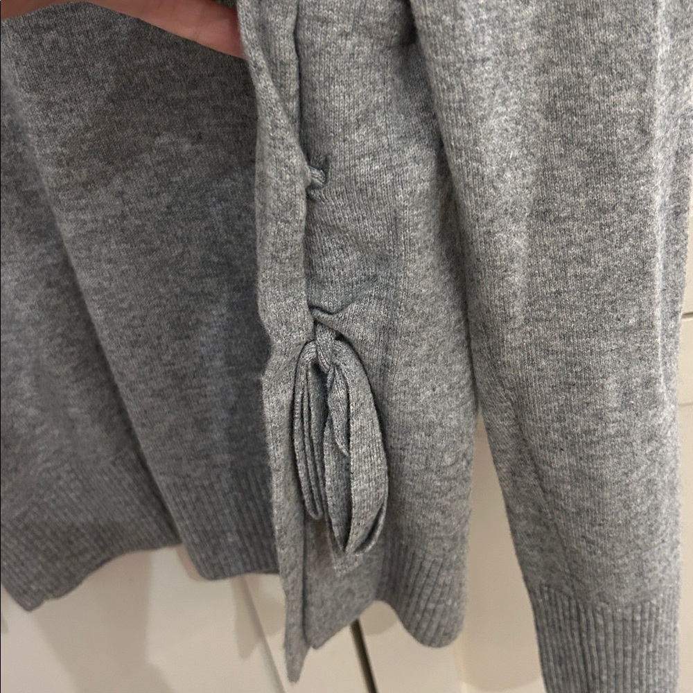Vince Gray 100% cashmere Crewneck women’s Sweater size small - Picture 5 of 6